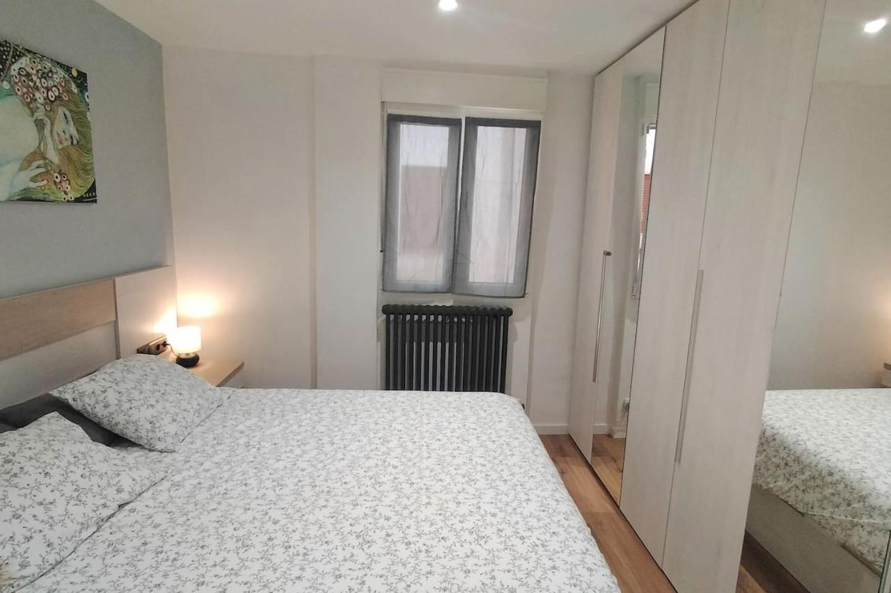Apartment Zona Tranquila, Cerca Del Casco Antiguo. Ebi02480 Bilbao