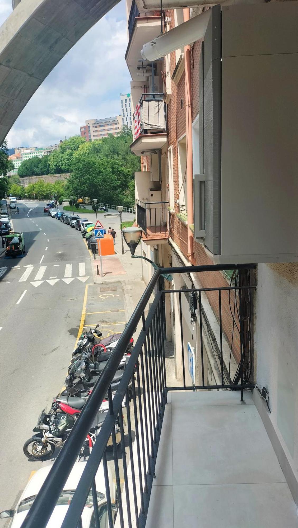 Zona Tranquila, Cerca Del Casco Antiguo. Ebi02480
